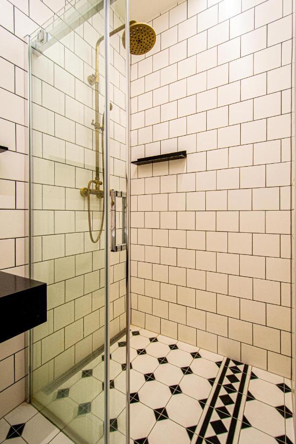 4 Bedrooms 130M2 Apartment At The Main City Square プラハ エクステリア 写真