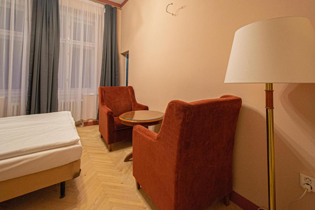 4 Bedrooms 130M2 Apartment At The Main City Square プラハ エクステリア 写真
