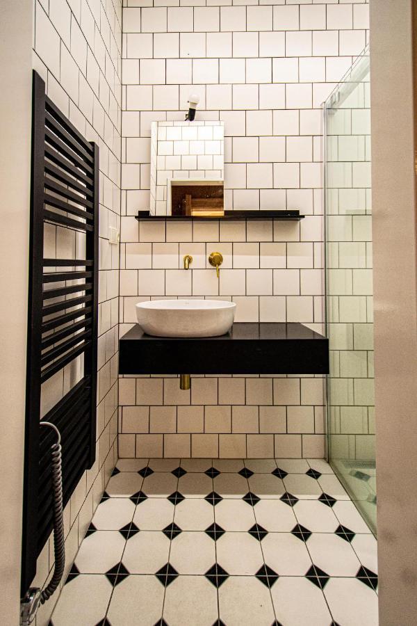 4 Bedrooms 130M2 Apartment At The Main City Square プラハ エクステリア 写真
